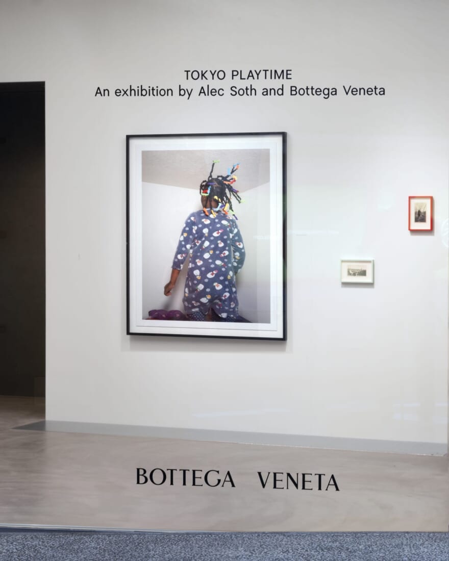 BOTTEGA VENETA OPENS ALEC SOTH EXHIBITION IN TOKYO ボッテガヴェネタ 東京 アレック・ソス 写真展　写真５