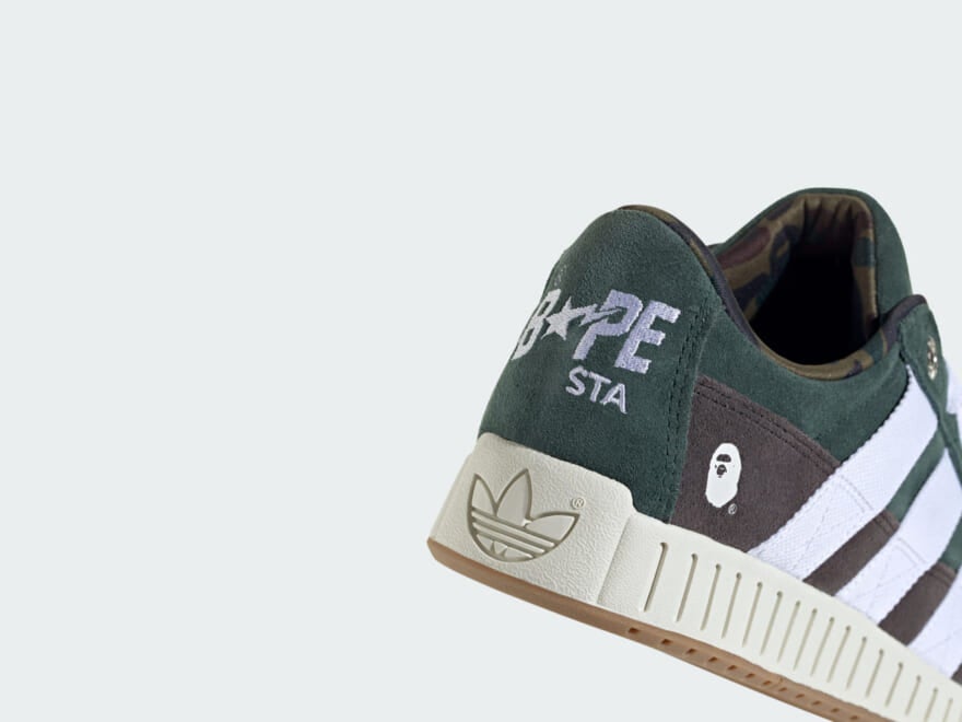 adidas Originals A BATHING APE® コラボ アディダス　エイプ　コラボ　スニーカー　踵ロゴ寄り