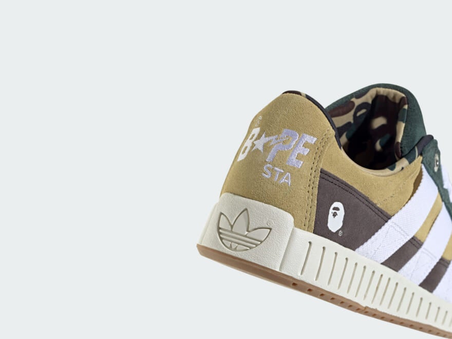 adidas Originals A BATHING APE® コラボ アディダス　エイプ　コラボ　スニーカー　踵　ロゴ寄り