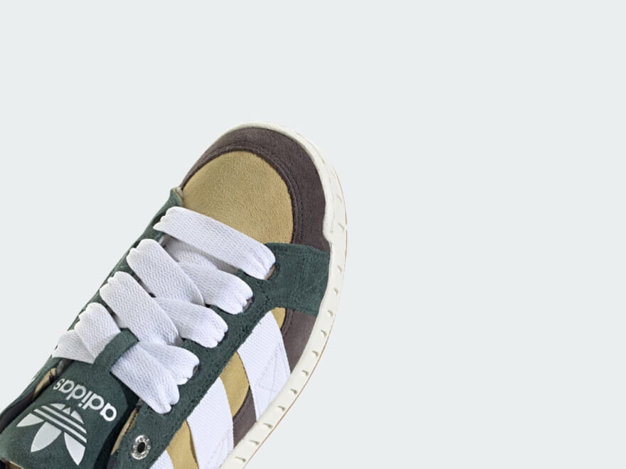 adidas Originals A BATHING APE® コラボ アディダス　エイプ　コラボ　スニーカー　爪先　イエロー