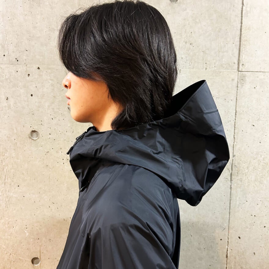 マムートの黒いゴアテックスアウター　 Crater Light HS Hooded Jacket AF Men　試着して本音レビュー　フード