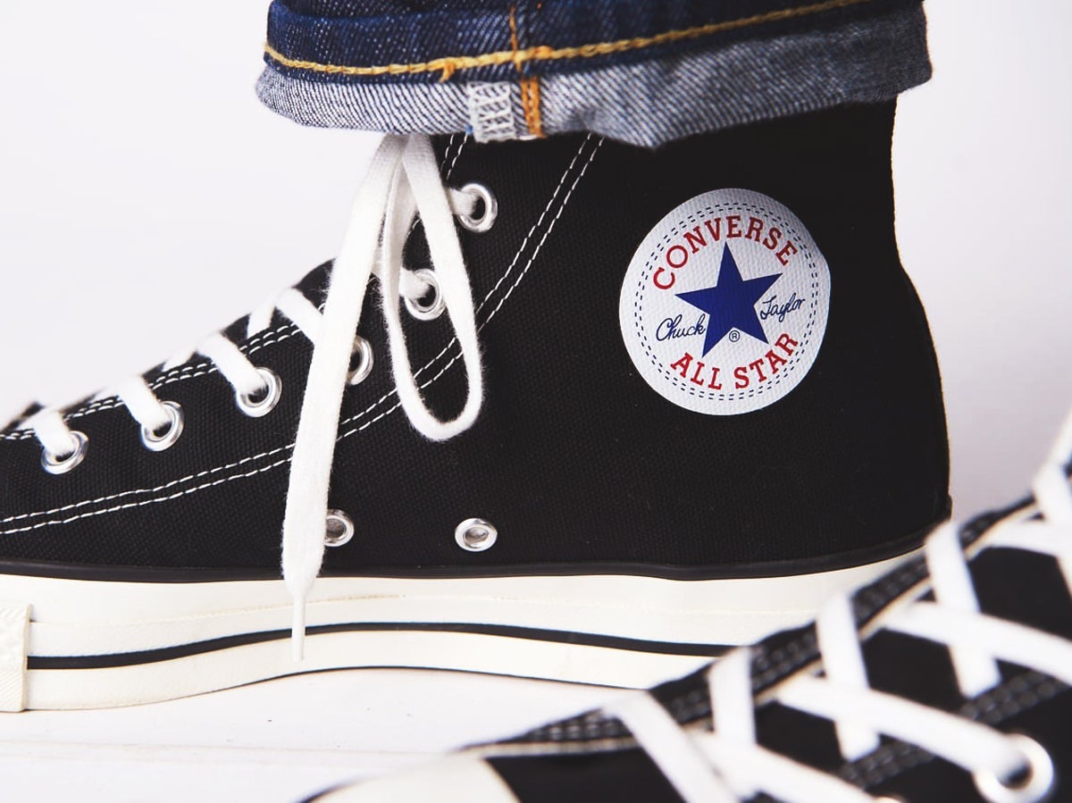 オシャレな人が買ってよかった「コンバース」のスニーカーと正解着こなし４選。日本製オールスターからレアなエイプコラボまで！