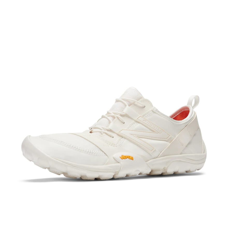 New Balance(ニューバランス) ISSEY MIYAKE(イッセイ ミヤケ) コラボ スニーカー ホワイト 爪先