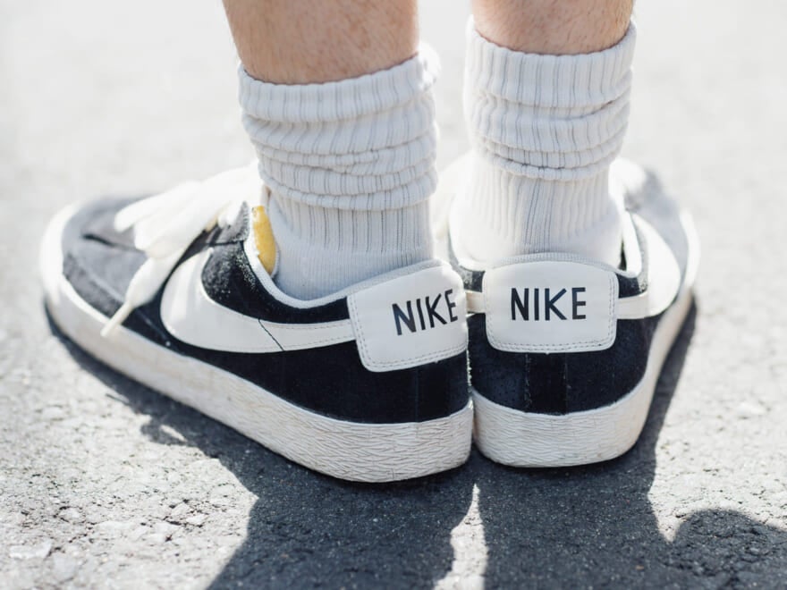 黒いNIKE「BLAZER LOW」のヒールカウンター