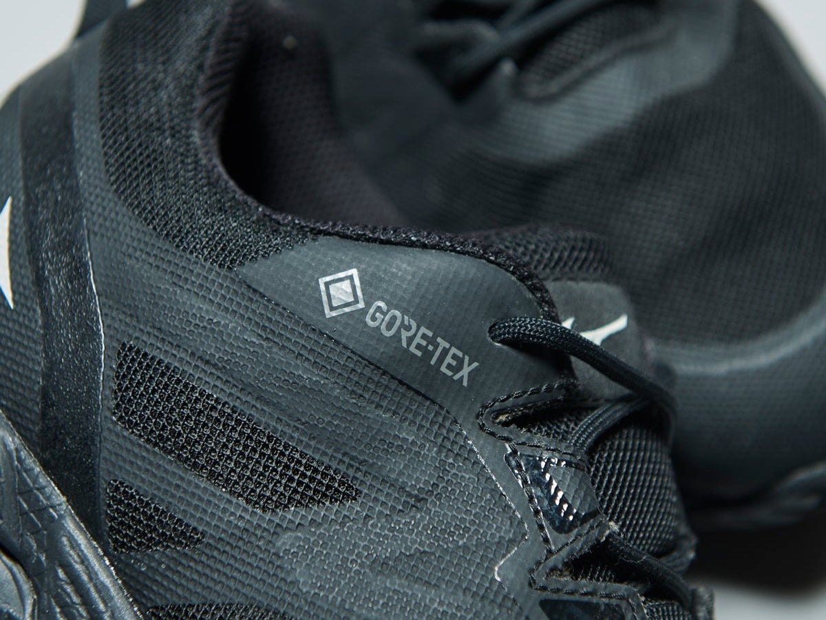 [Gallery] 完売前に買うべき「黒いゴアテックススニーカー」９選。ザ・ノース・フェイス、モンベル、サロモン、メレル…ハイパフォーマンスなブラック名品！