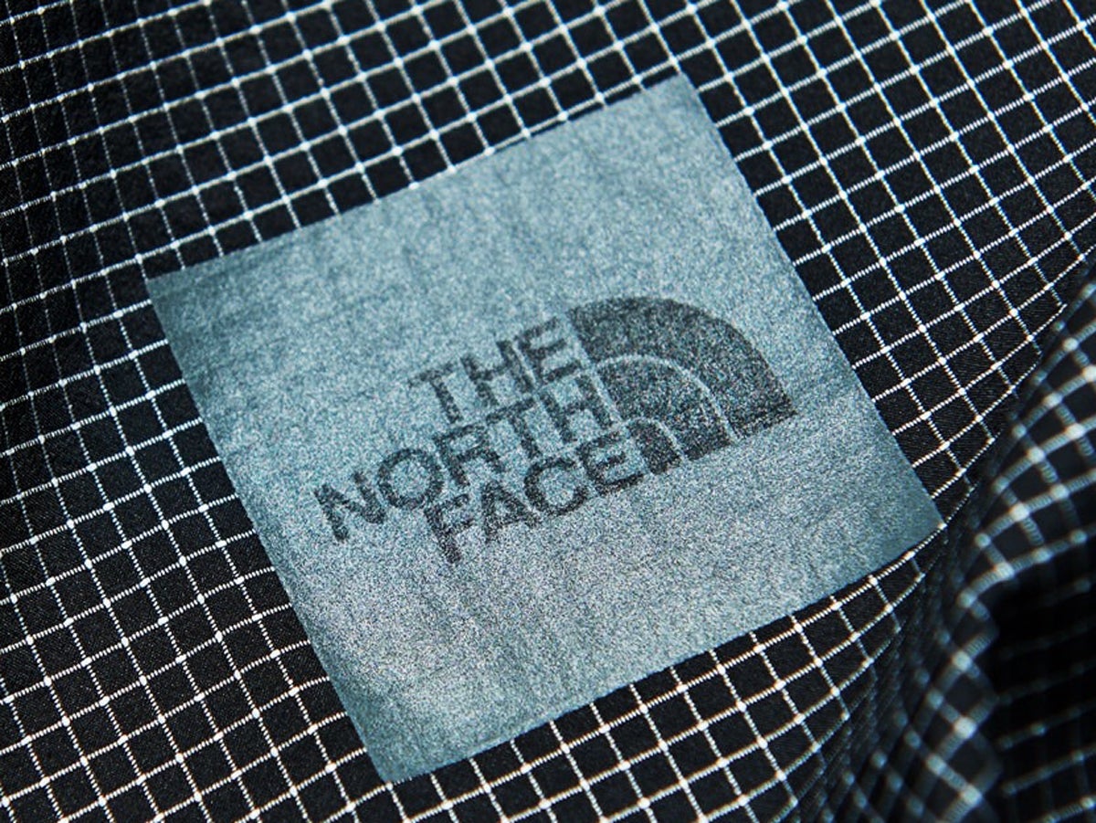 [Gallery]１万円台以下多数！「ザ・ノース・フェイス」の２４年春夏新作で買うべき名品３８選。着回し力抜群な黒トップスから優秀雨小物までPR担当も欲しくなった機能美！ [THE NORTH FACE]