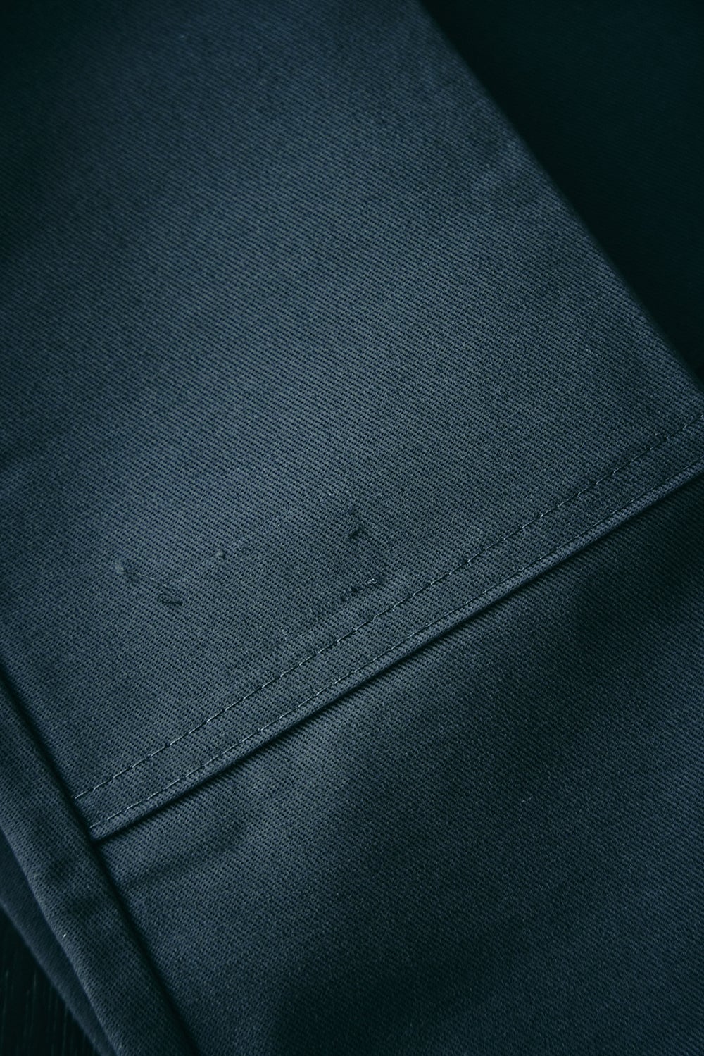 1.〈Dickies〉のダブルニー ロゴなし