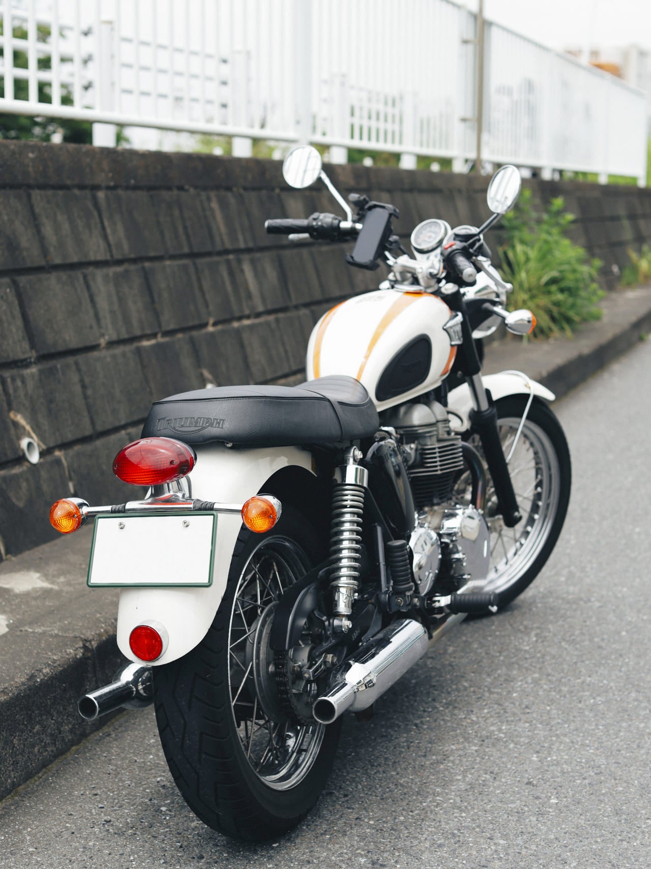 TRIUMPH BONNEVILLE T100/トライアンフ ボンネビル T100
