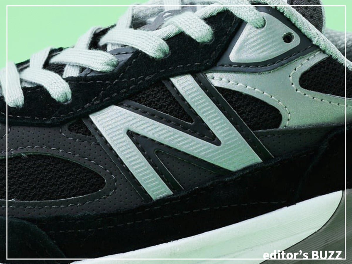エディター愛用の「黒いニューバランス」４選。990 v6、992…すべてがちょうどいい大人のブラックスニーカーは本当に買ってよかった！