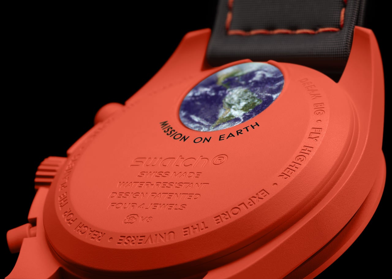 OMEGA オメガ コラボ Swatch スウォッチ 3種類の新しい Bioceramic MoonSwatch MISSION ON EARTHウォッチ レッド 裏面