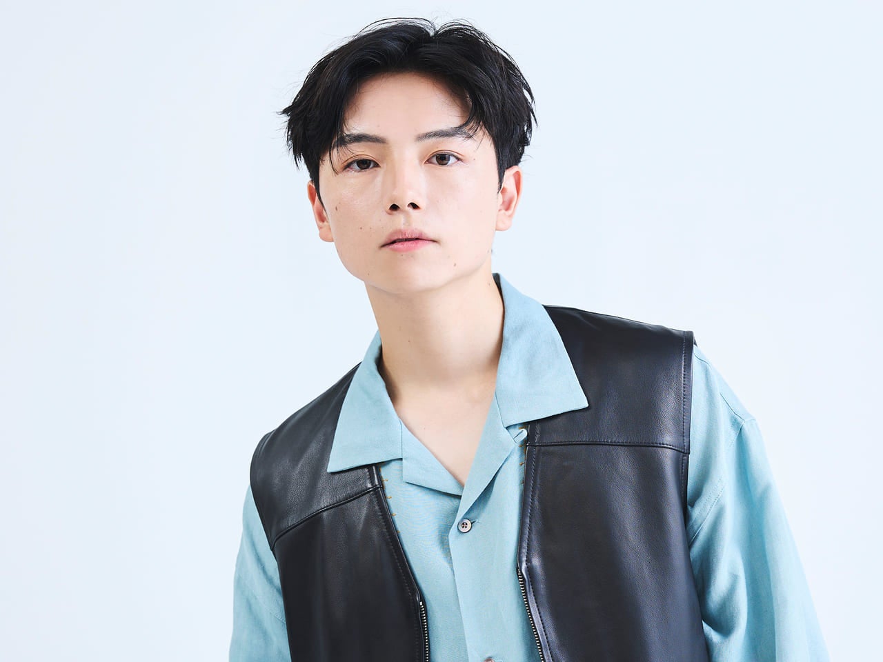 今話題の「シャドウパーマ」で叶える、スタイリングが決まりやすい大人なショートヘア【東京最旬ヘアカタログ】