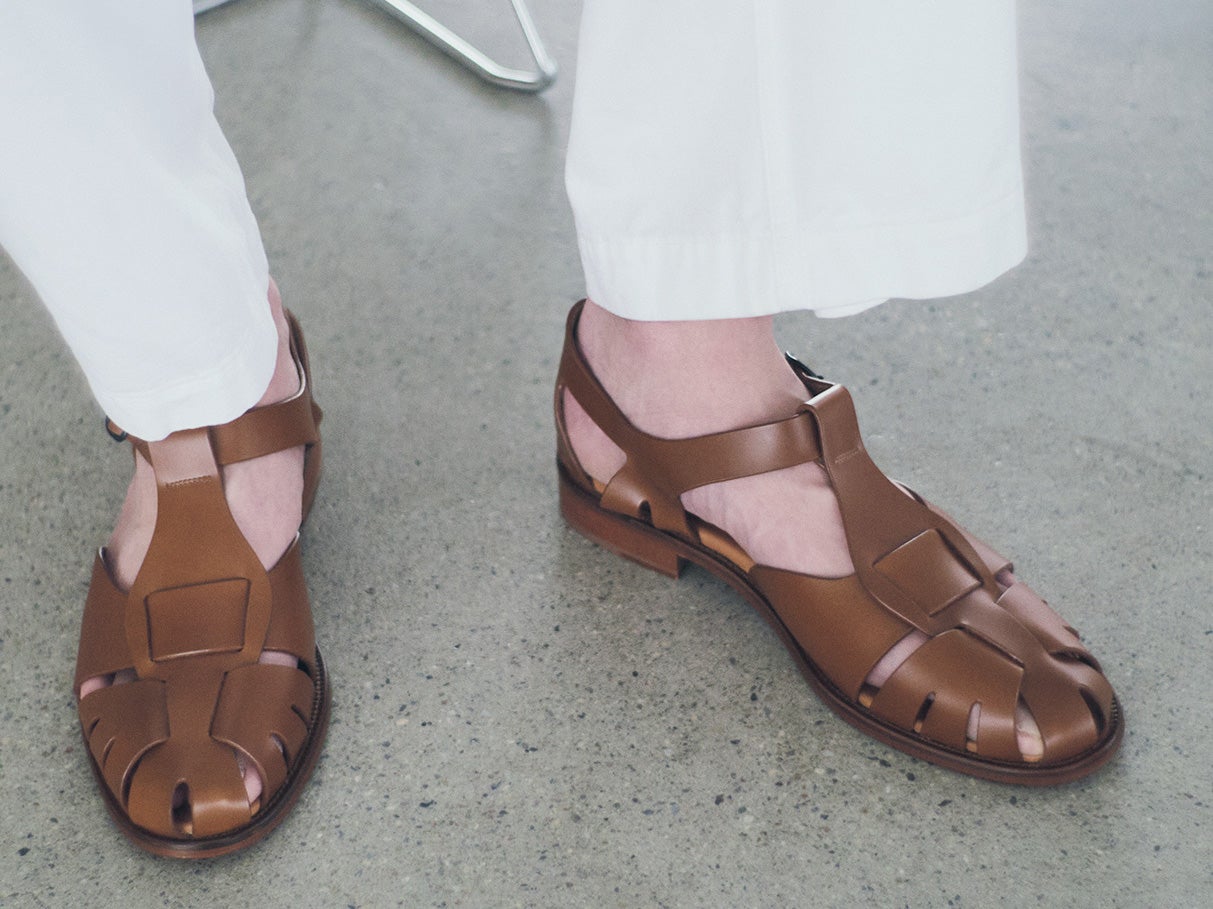 【５選】“涼”なハットに、品格を感じるシックなサンダル…新しいフレンチシックって、こういうこと！