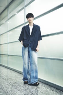 [野村 康太] 「ラッドミュージシャンのデニムジャケットとサンダルは、大人っぽいのに存在感抜群！」【メンズノンノモデルの私服スナップ】