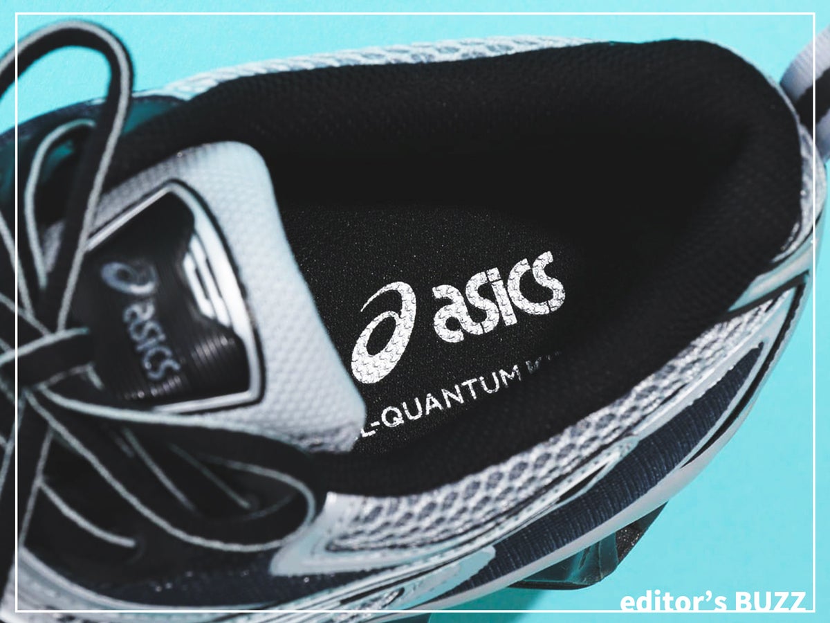 完売カラーの「アシックス GEL-QUANTUM KINETIC」に夢中。エディターが沼ったのは疲れ知らずスニーカー！[編集者の愛用私物 #87]