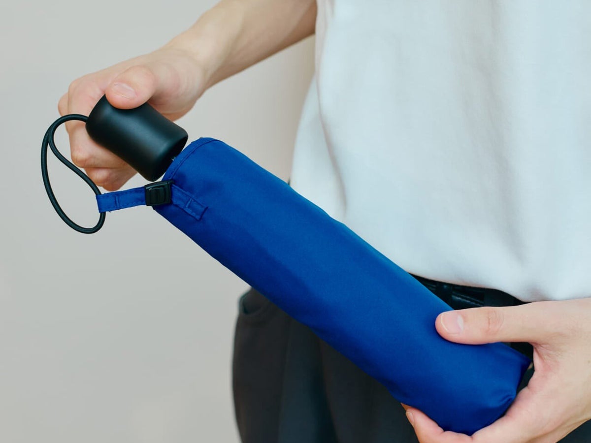 [Gallery]1,990円以下の「メンズの日傘」３本を服好きが徹底比較！ ユニクロ、ニトリ、無印良品…雨もOKでコスパ最高な晴雨兼用の折りたたみタイプを本音レビュー！