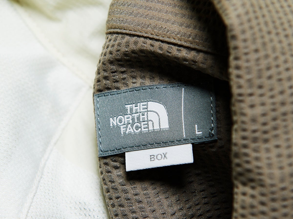 “Tシャツじゃない”のに「涼しいトップス」６選！ ザ・ノース・フェイスから気鋭ブランドまで暑い日も大人っぽくクールに決まる名品を服のプロがオススメ！