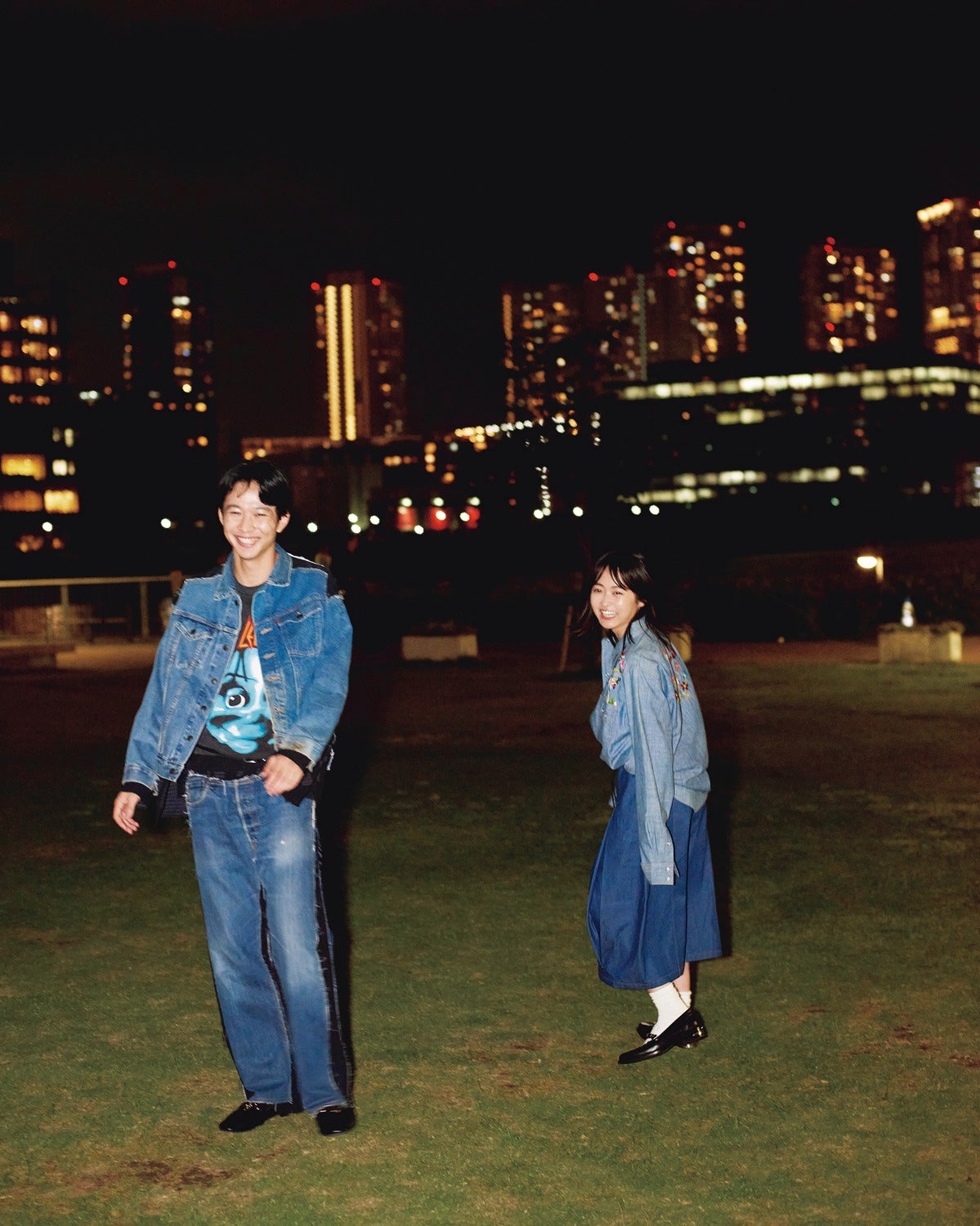 伊藤万理華と鈴木 仁はおそろなデニムルックで夏の夜散歩へ！ 【人気者たちのサマースタイル】 メンズノンノウェブ | MEN'S NON-NO WEB