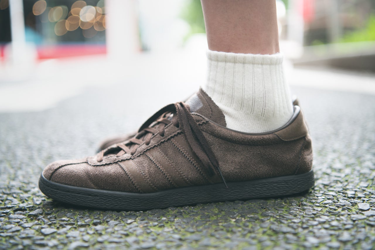 [Gallery]かぶらない大人カラーな「アディダス」のシティシリーズをさわやかなシャツの締め役に！【真夏のスニーカー毎日スナップ／DAY5】