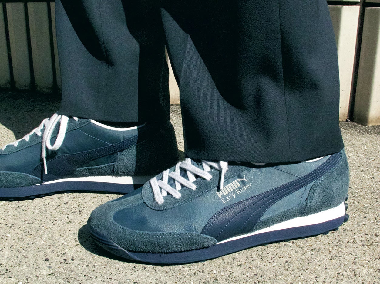 [Gallery]話題の「プラダ」オールブラックのバッグパック、大人なプーマ「イージーライダー」別注グレースニーカー……【９月に買うべき「ニュースな新作」10選】