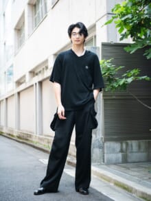 [冨永 章胤] 「アンダーカバーのTシャツもジェイエムウエストンのレザーシューズも大好きなブラックで！」【メンズノンノモデルの私服スナップ】