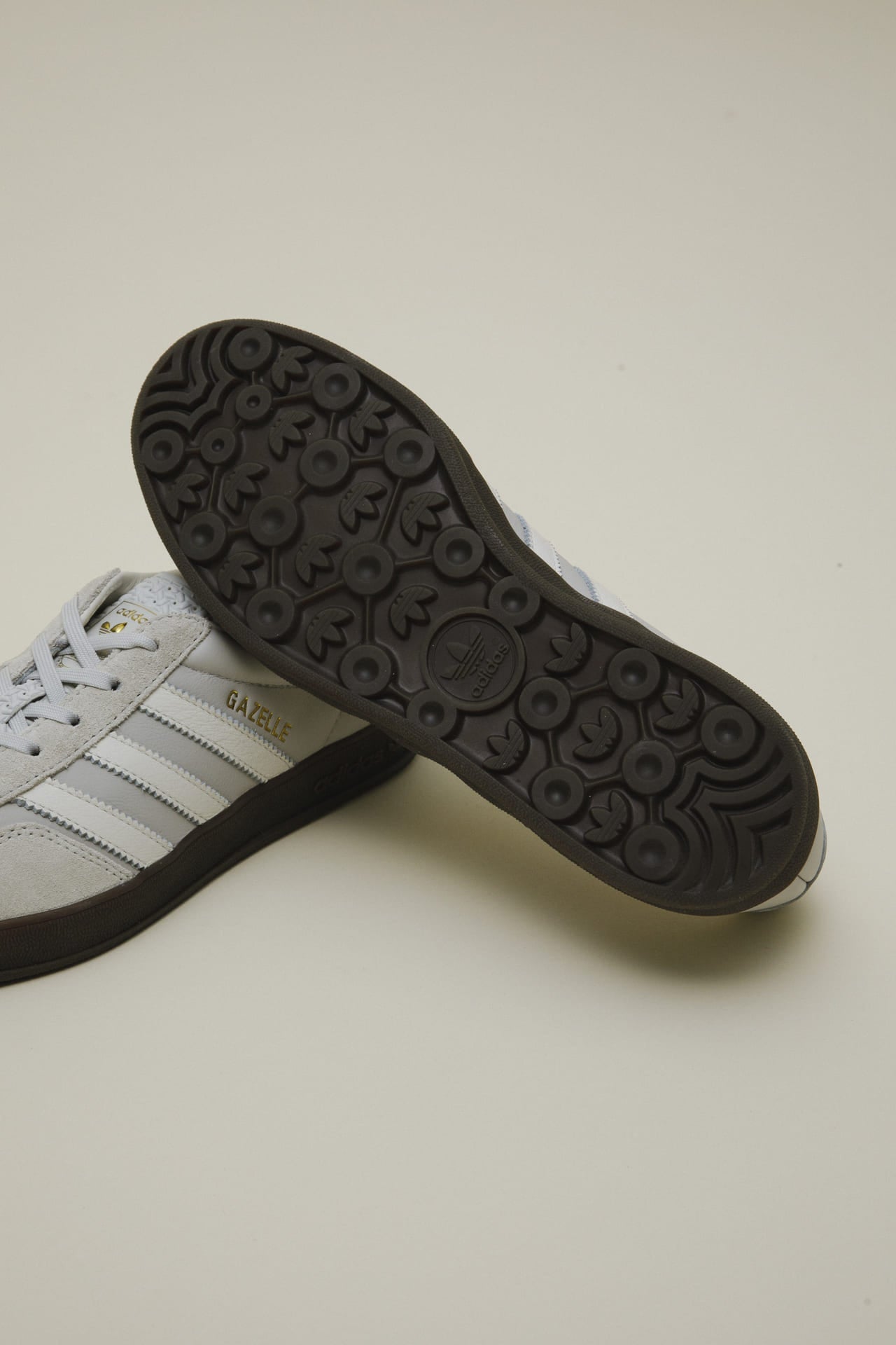 adidas Originals 別注GAZELLE INDOOR ソール ロゴ