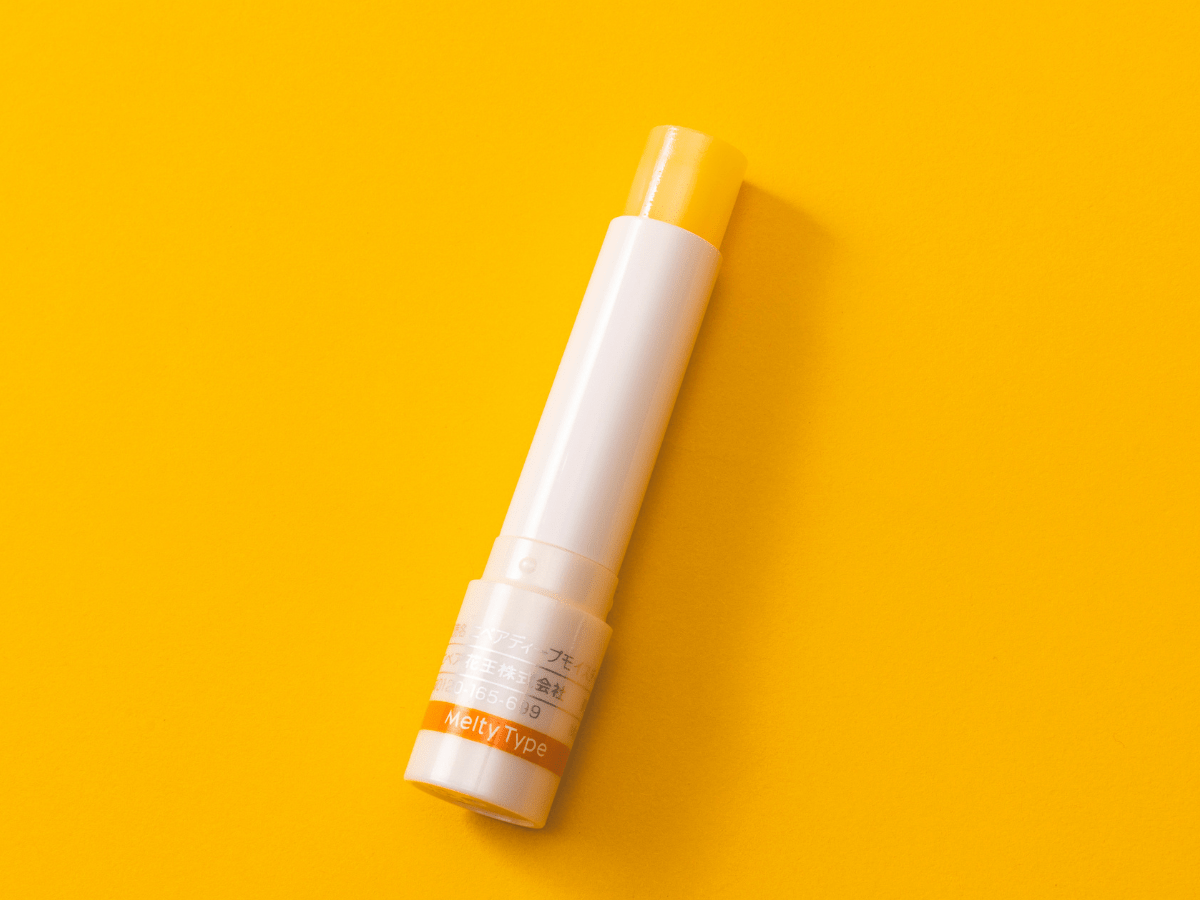 リップクリーム　テクスチャー　イメージ画像