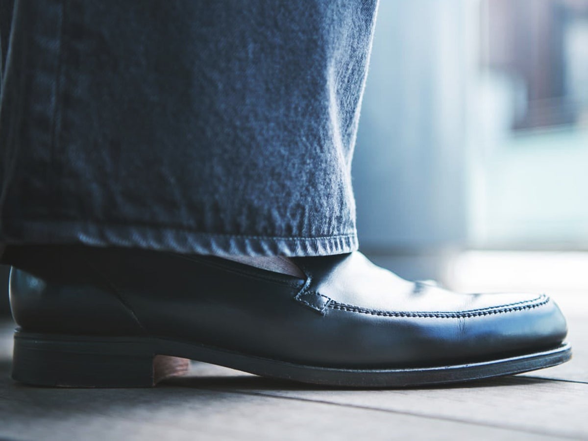 [Gallery]「薄い黒革靴」でワイドパンツを大人っぽく、が今っぽい！ オシャレな人の好印象テクスナップ６選。