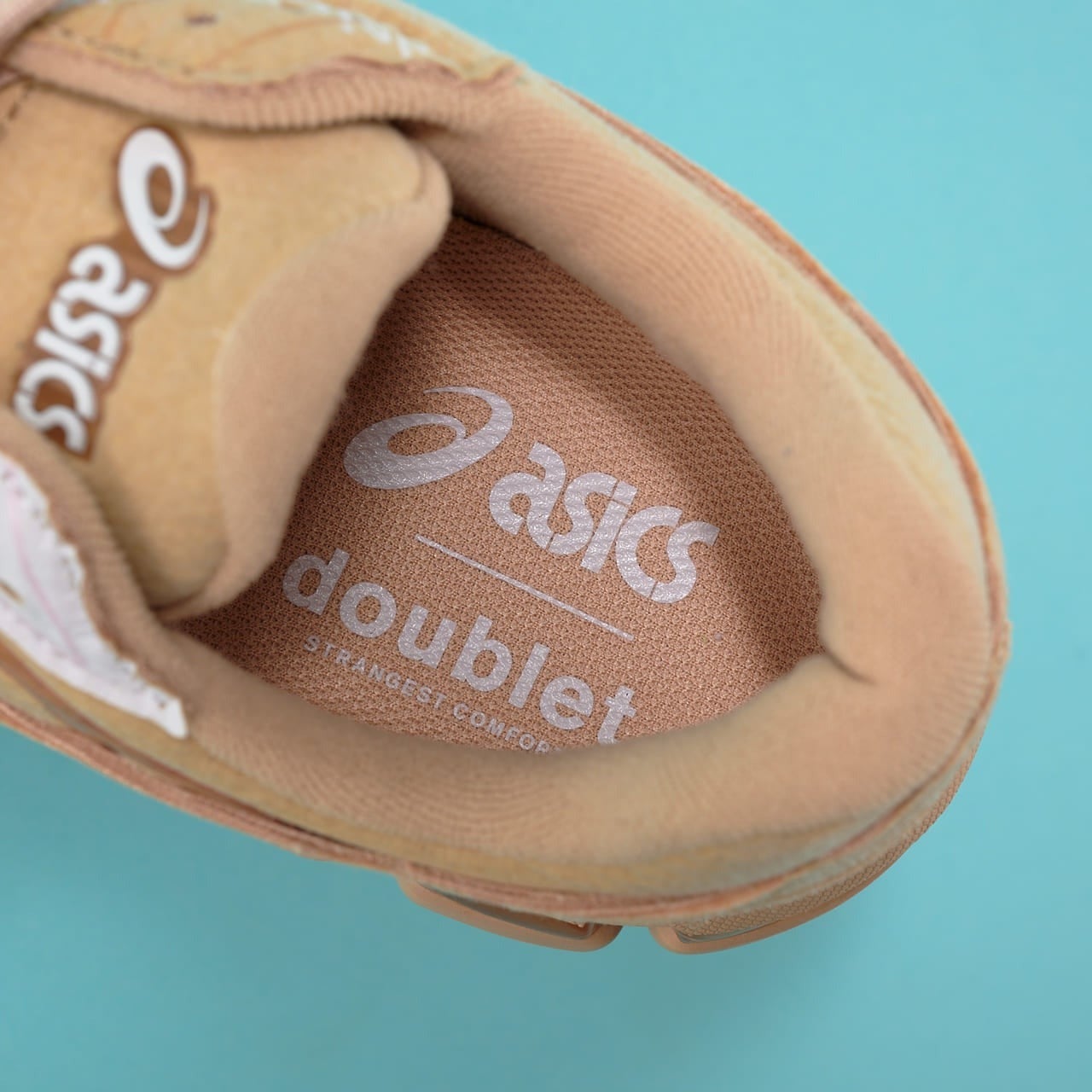 [Gallery] 奇想天外な「アシックス」のコラボスニーカー。やっぱり私を楽しませてくれるのは「ダブレット」[編集者の愛用私物 #150]