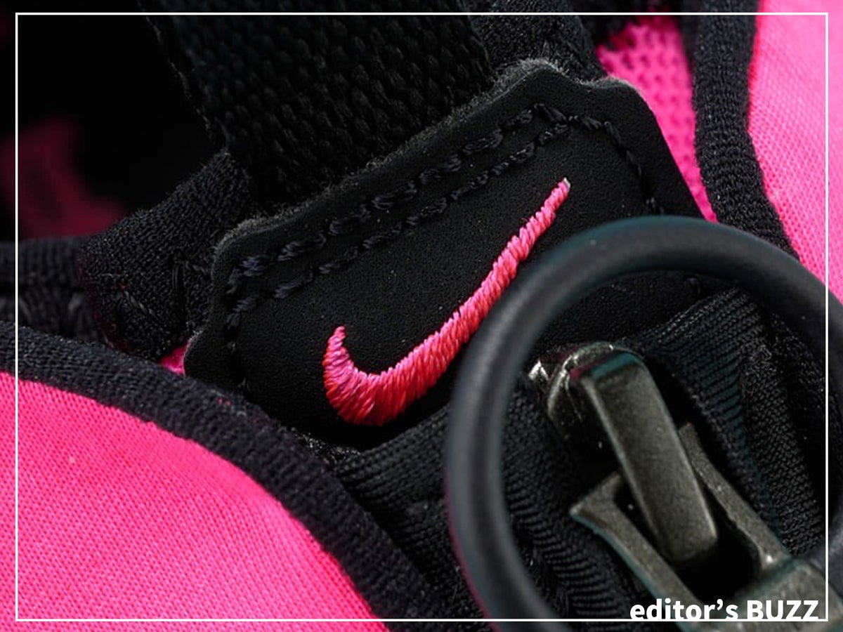 [Gallery]履くかわからないけど買ってしまった…これぞY2Kなピンクの「エアマックス」は雷に打たれたように衝撃的だったあの日を思い出す[編集者の愛用私物 #164]