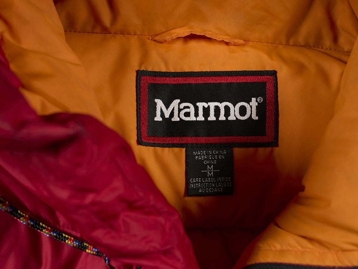 [Gallery]「マーモット」の名品ダウンは極寒でも活躍！セットアップ風ジーンズスタイルで作るビタミンコーデ。【目利きプレスが買ってよかった愛用ダウンスナップ #2】