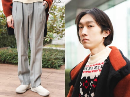 「ニート」の大人なスラックスはスタイルアップ効果も。トレンドのボブヘアとニットで暖かみある着こなしに。【おしゃれな人の冬ヘアとファッションSNAP!】