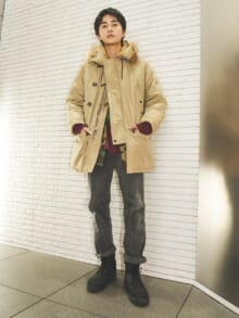 [髙橋 大翔] 「ティンバーランド」の防水黒ブーツと「ラングラー」の黒デニムでミリタリーコーデを引きしめる。【メンズノンノモデルの私服スナップ】