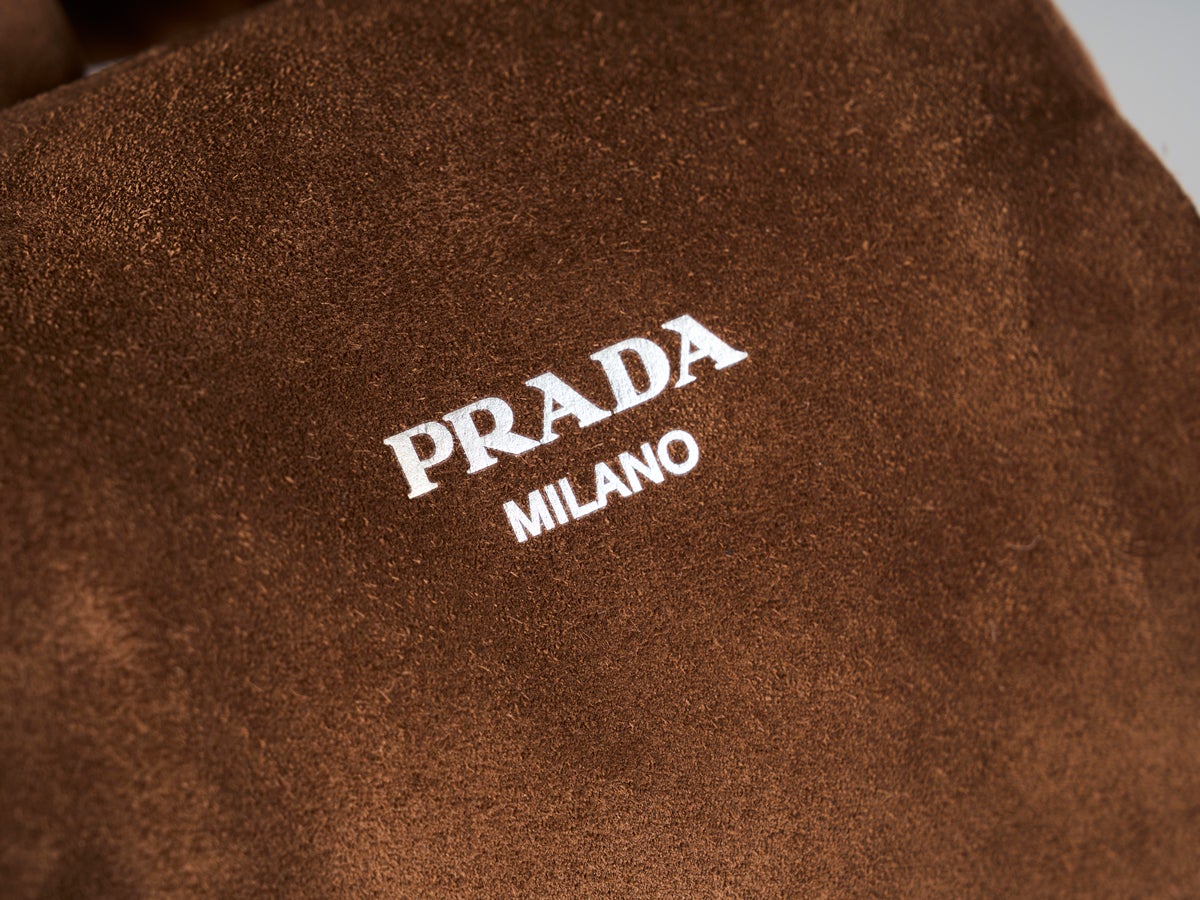 いまハイブランドで買うべき「レザーバッグ」８選。ルイ・ヴィトン、プラダ、ボッテガ・ヴェネタ…ショルダータイプが人気！