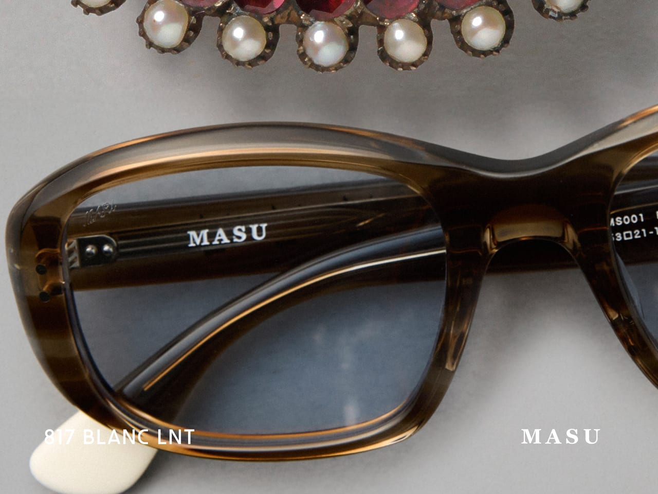 服好き注目！「MASU」から初のアイウェアが登場。「ブラン」とのコラボ