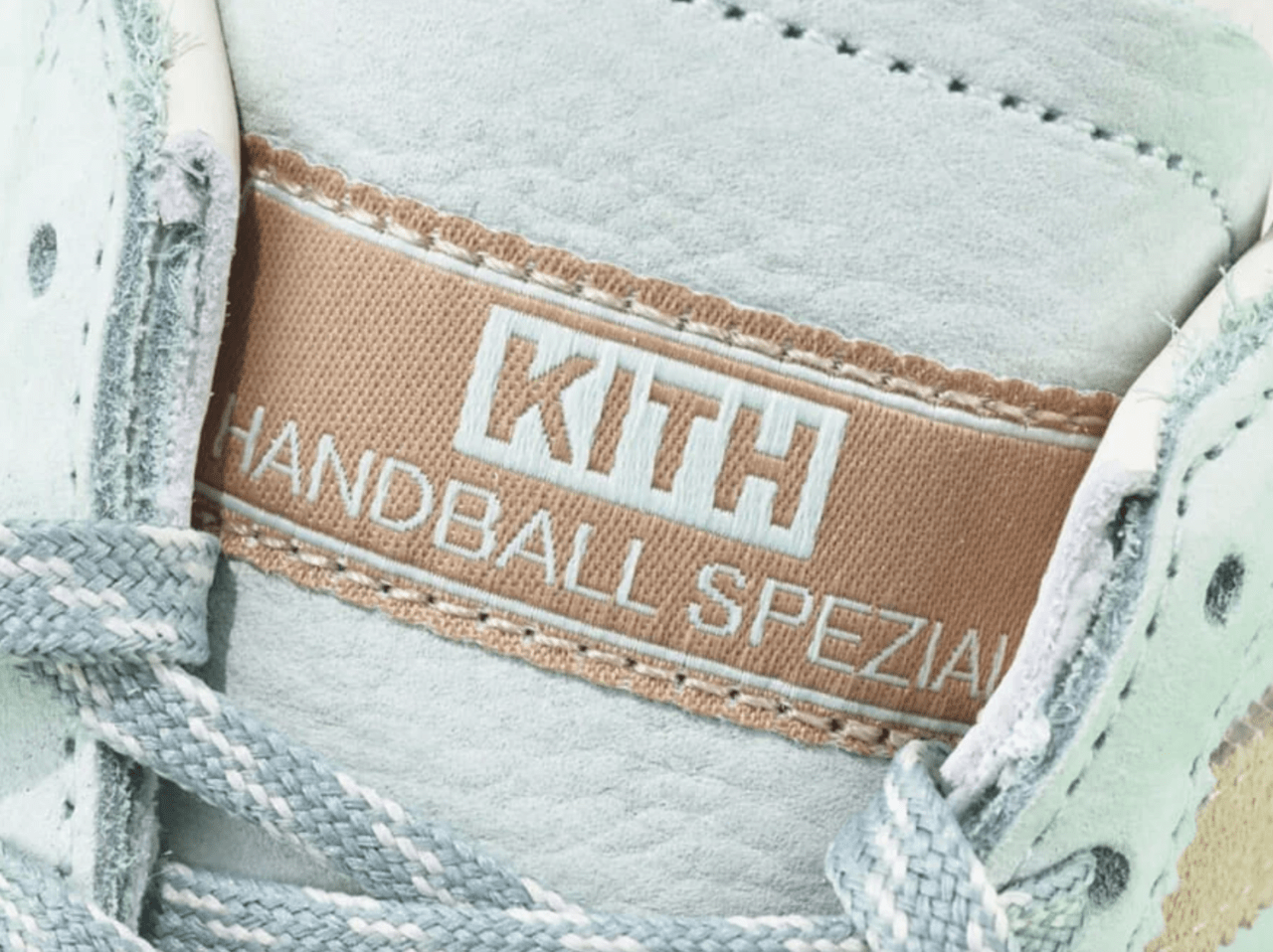 [Gallery]服好き愛用「アディダス」スニーカー３選。買ってよかったKith（キス）即完コラボ、特別なサンバ...クラシックを再解釈した名品に惹かれて