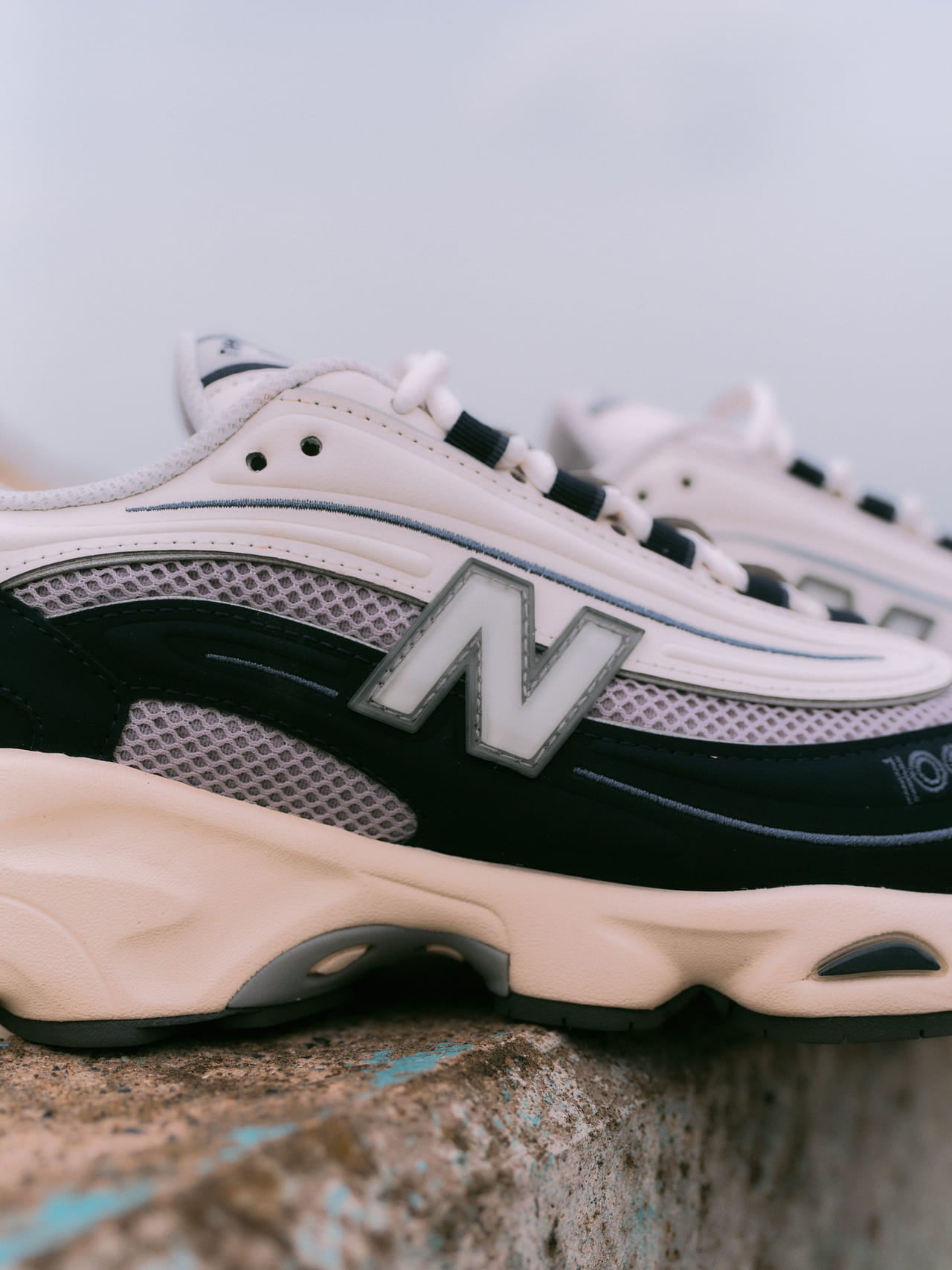 New Balanceの新作スニーカー「M1000」のNロゴ