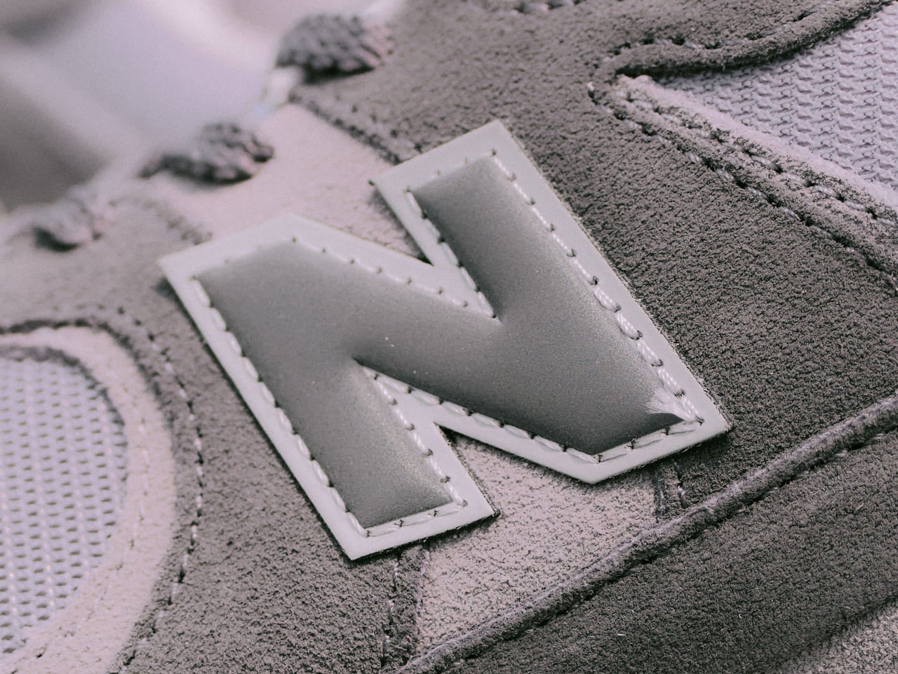 即完の人気スニーカー、大人な「ニューバランス」1906ローファー型からグレーの新色がついに登場!【New Balance、なに買う? 新作5選】