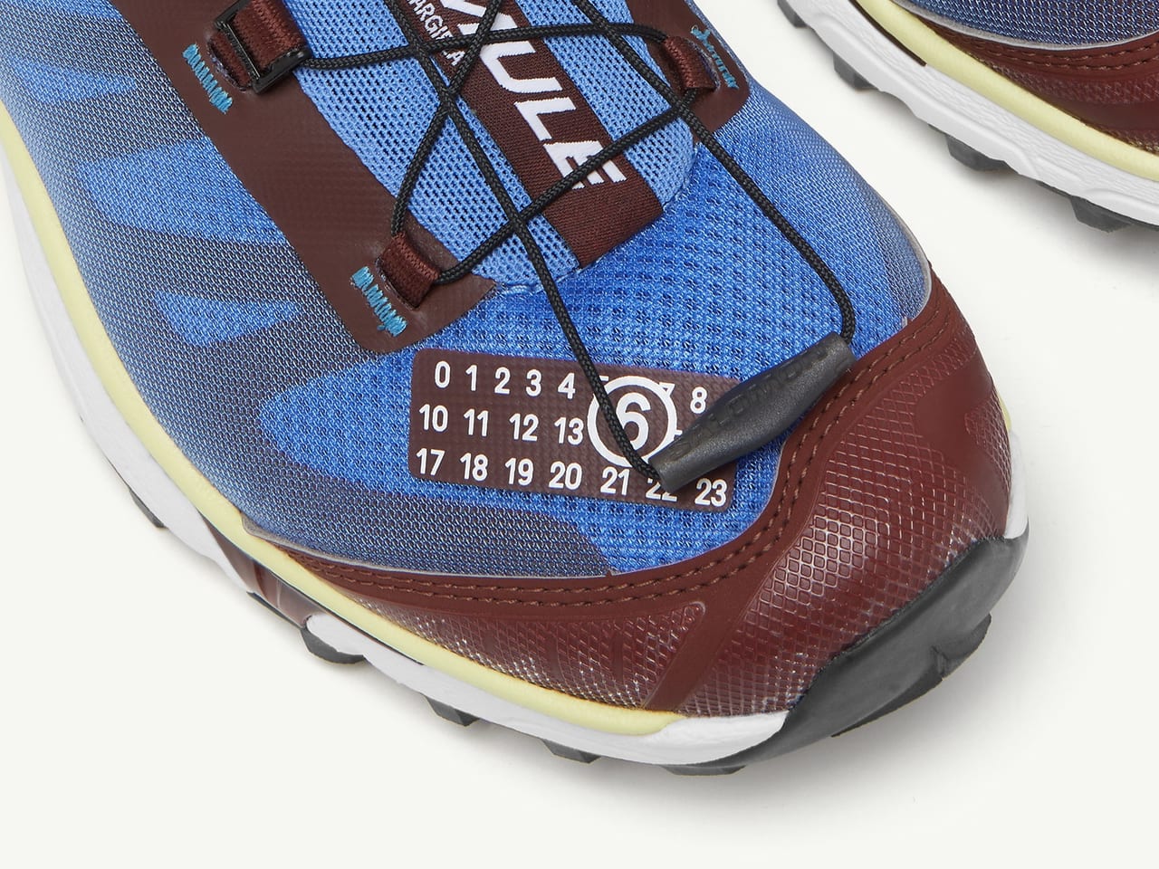 「エムエム6 メゾン マルジェラ」と「サロモン」の最新コラボが発売！スペクター ２とエックス・ティー・フォー ミュールも登場！