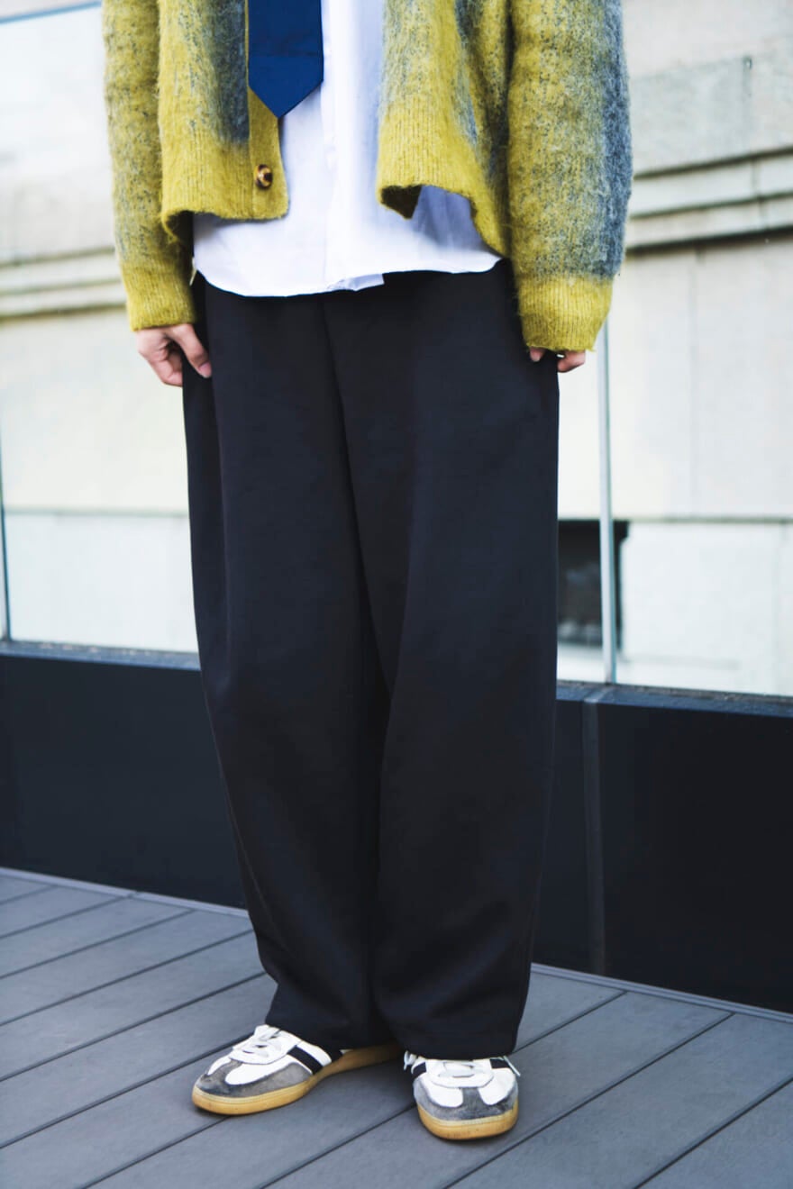 石川愛大の私服_パンツ正面