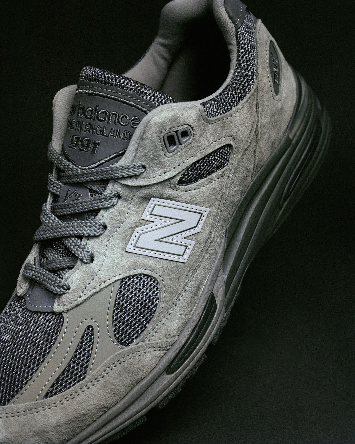 thisisnevert®×New Balance Made in UK 991v2のロゴ
