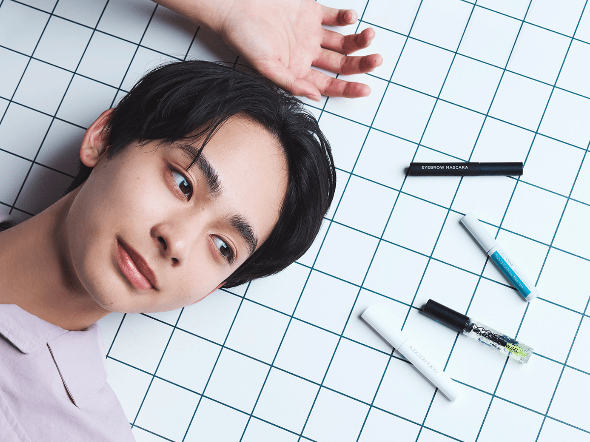最後のピースは眉だった。目元がキリッと引き締まる「クリア眉マスカラ」は、初心者メンズでも簡単！