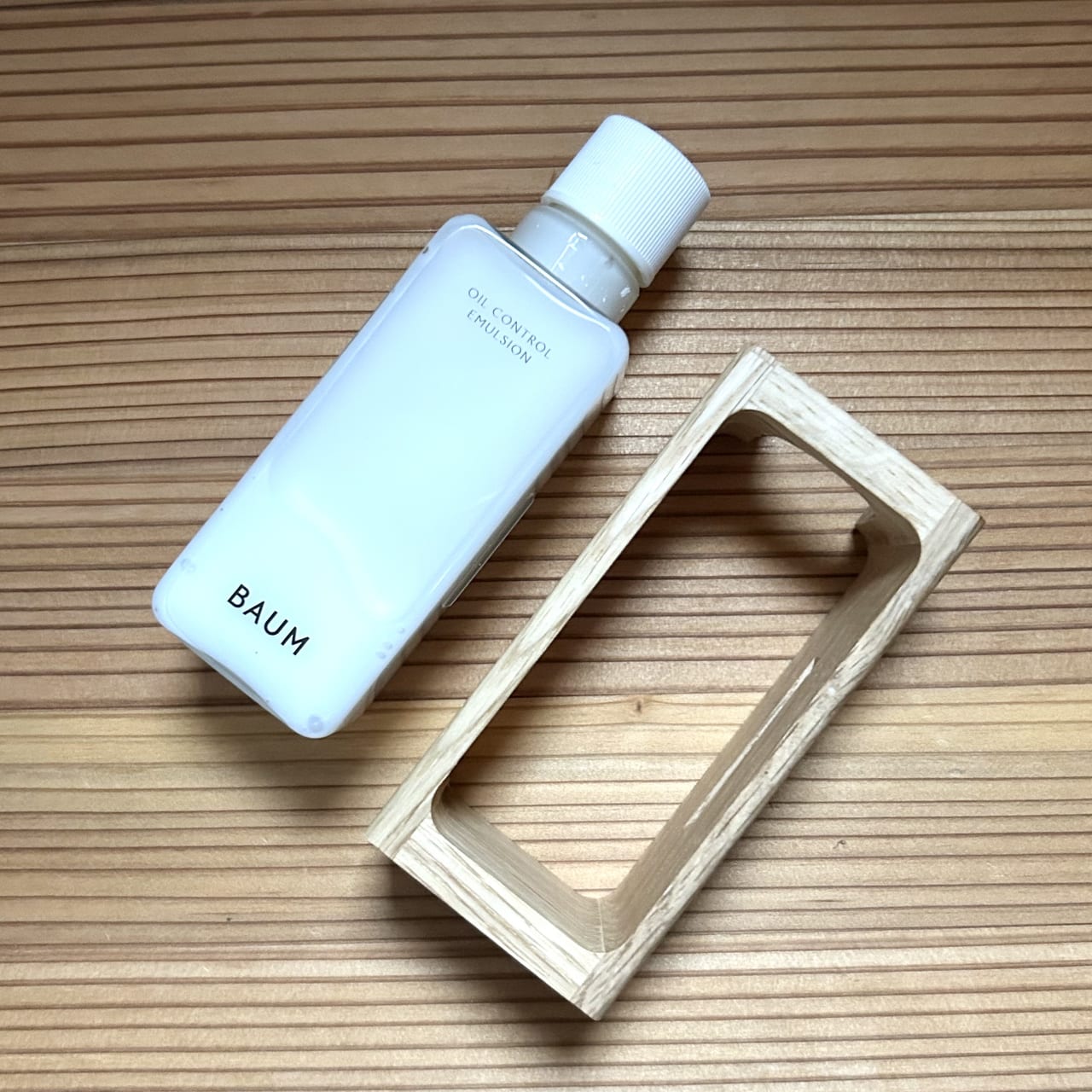 エディター愛用のバウム オイルコントロール エマルジョン n<乳液>と詰め替え容器