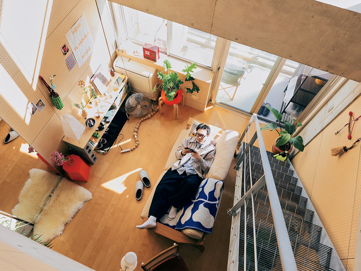 これぞ最強の1LDKルーム！イケアからイームズまでおしゃれな人の家具選び。