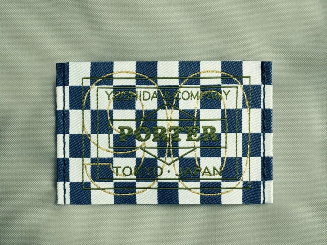 [Gallery]【特別なポーター】大人気の“タンカー”を限定カラーで。世界に一つだけのシリアルナンバーがついた全７型を大公開。