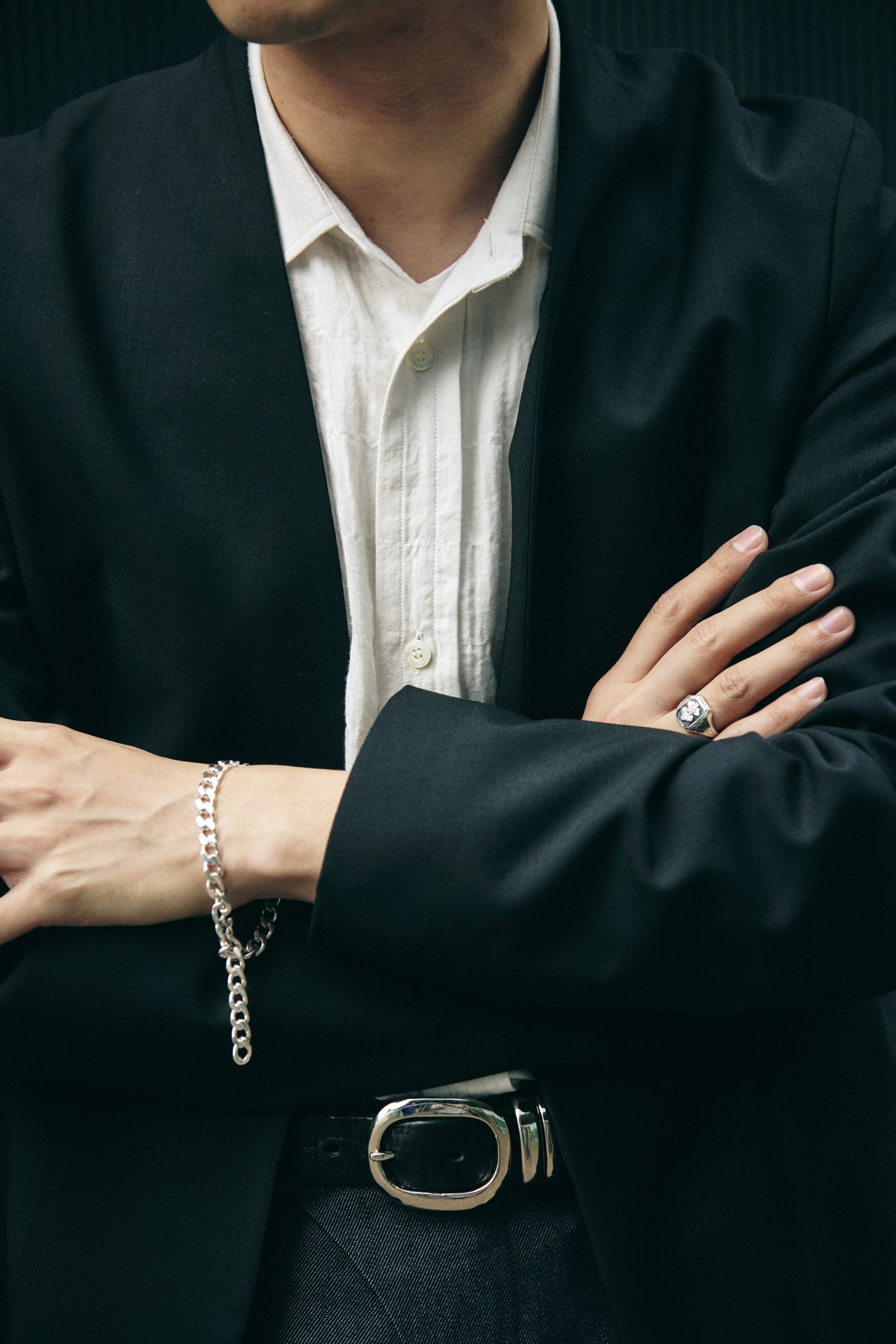 オシャレな人の結婚式二次会の正解着こなし(ビームス)の寄り