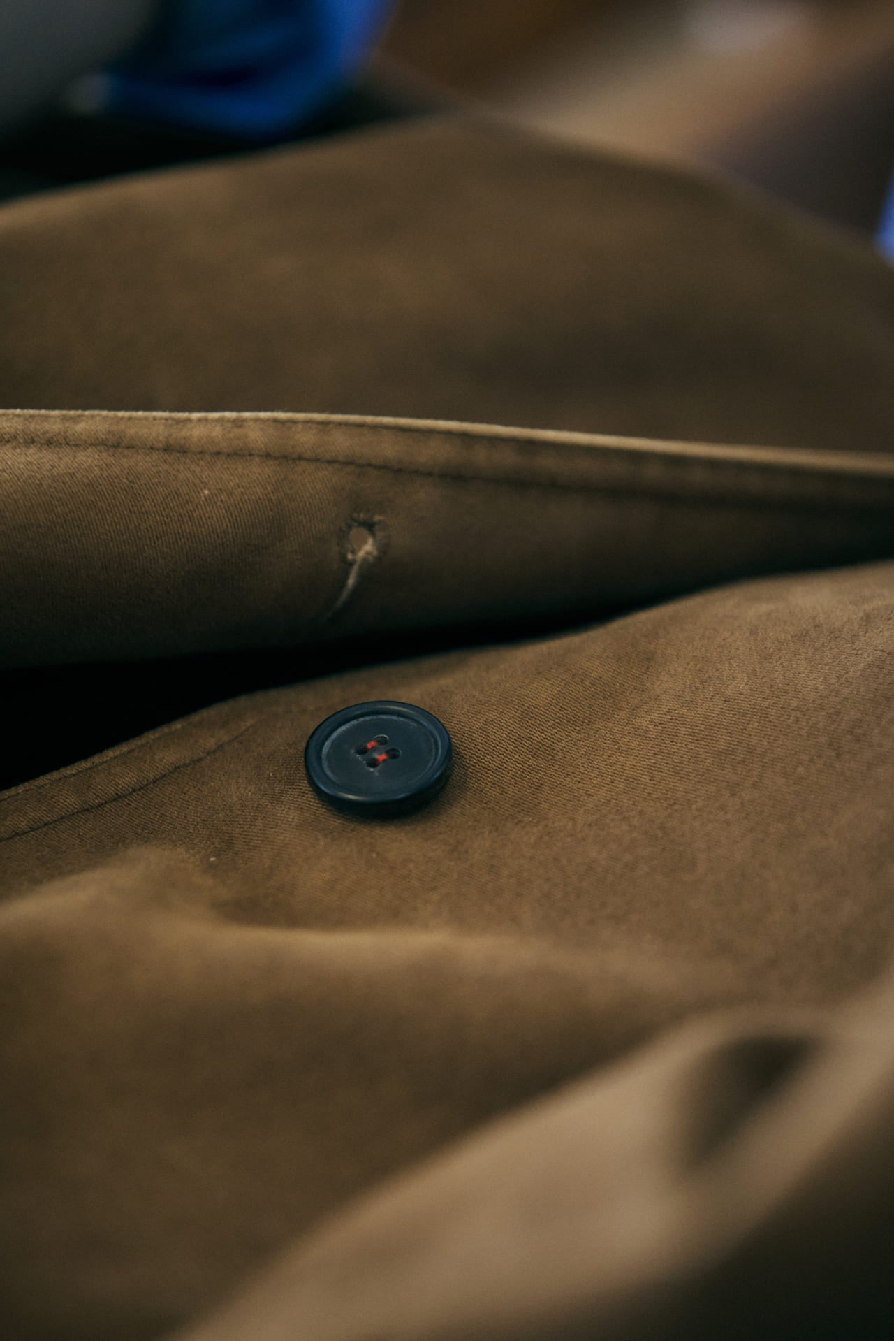 オシャレな人が買ってよかったクリスタタセヤのジャケットのボタン