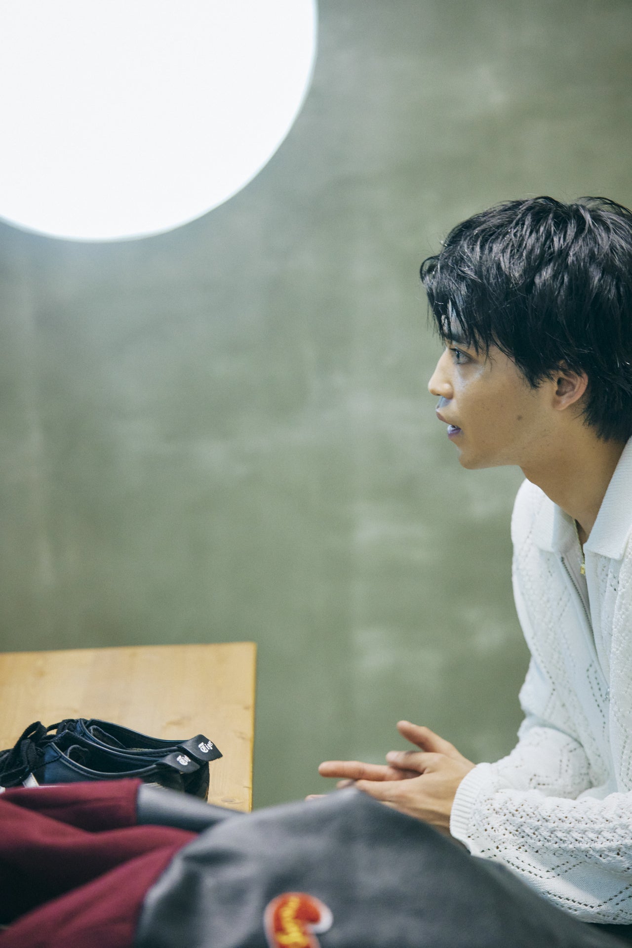 オシャレな人愛用の〈Onitsuka Tiger〉のスニーカーと中田圭祐