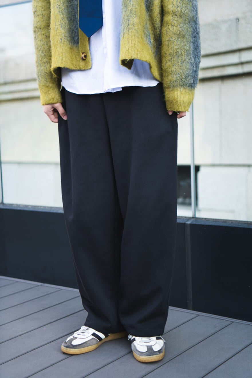 石川愛大の私服_パンツ正面