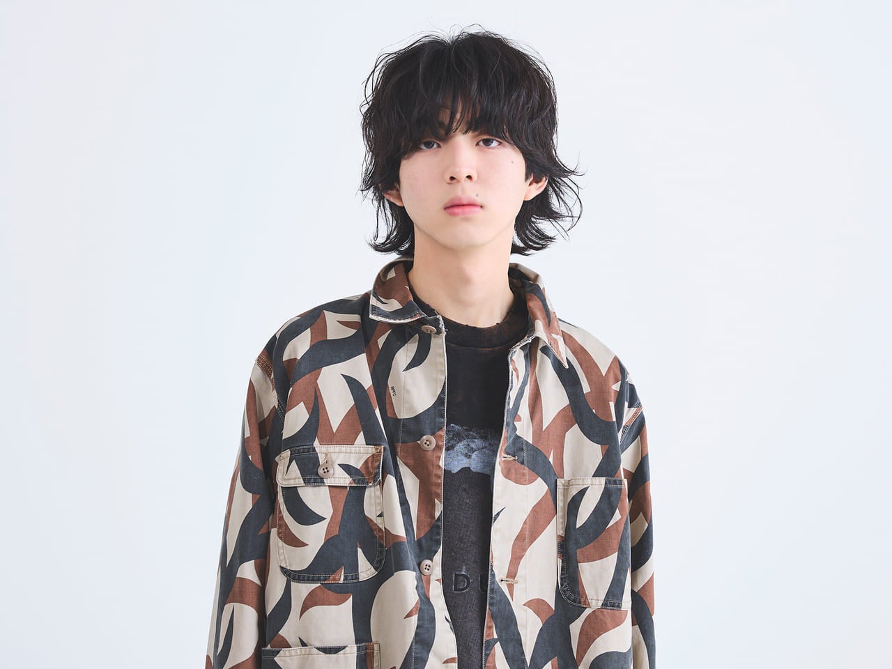 重さと動き、マッシュとウルフなど質感をMIX。“ギャップ”でつくる最新パーマスタイル 【東京最旬ヘアカタログ】