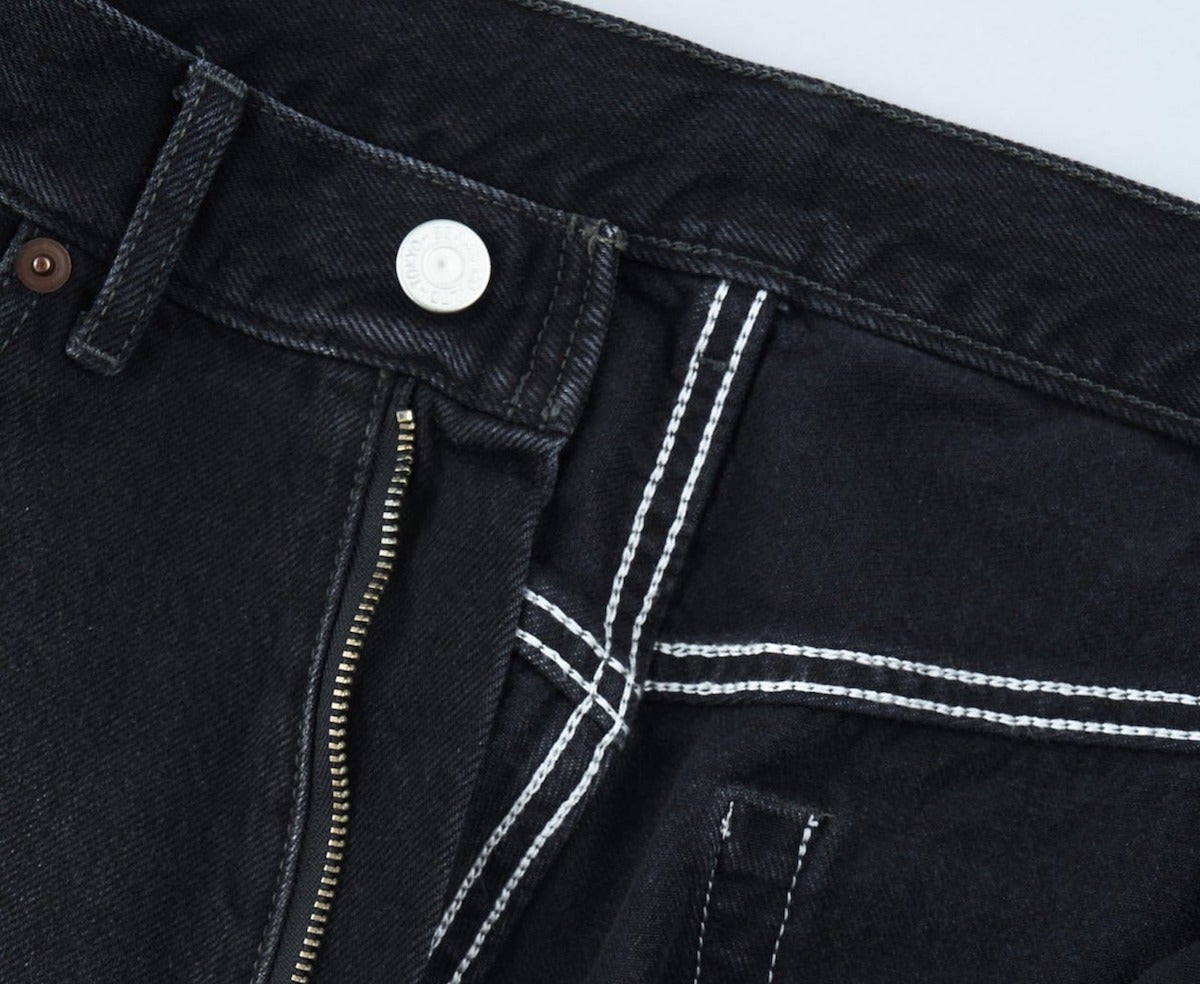 [Gallery]人気セレクトショップ「ビームス」の中の人が押す新作デニム３選！洒落見えモデルから無骨なブラックまで【服のプロの推しジーンズは何色？／BEAMSプレス編】